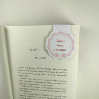 Kisvárosi románc mágneses könyvjelző